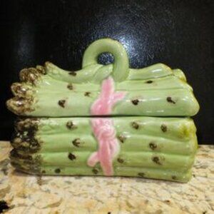 Majolica Asparagus Serving Dish by Bordallo Pinheiro
